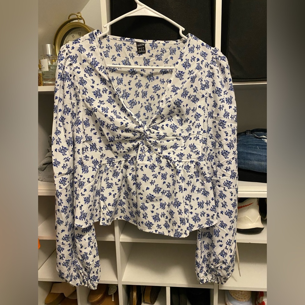 SHEIN FLORAL TOP